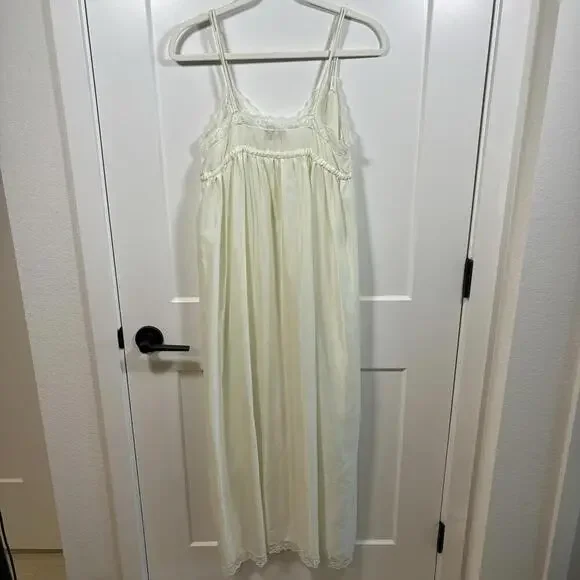 Vintage Givenchy Intimates Silk Blend Night Gown Lace Trim Coquette Whimsy Fairy - Picture 4 of 9